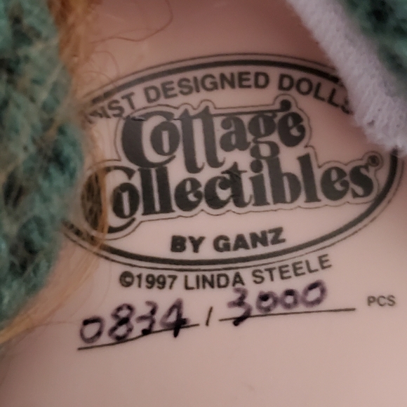 Pippy Longstocking porcelain Cottage Collectible Doll by Ganz - Picture 4 of 4